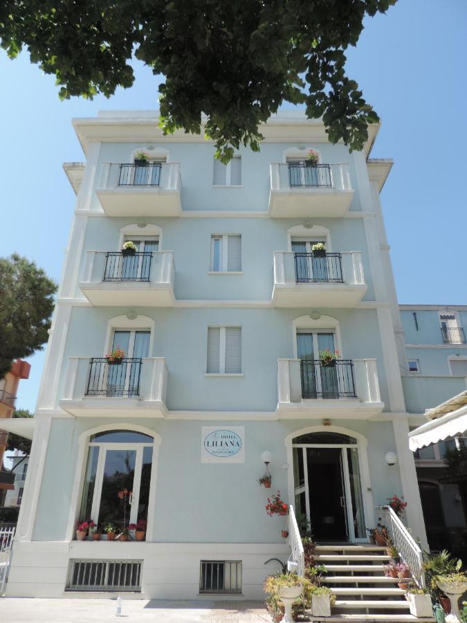 Hotel Liliana Римини Екстериор снимка